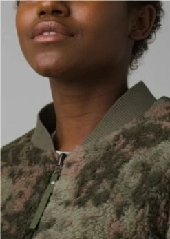 PrAna - Polar Escape Bomber Jacket -Prana Clothing Shop Capture2 dde94c43 5035 4a31 964b cb4c8092d572